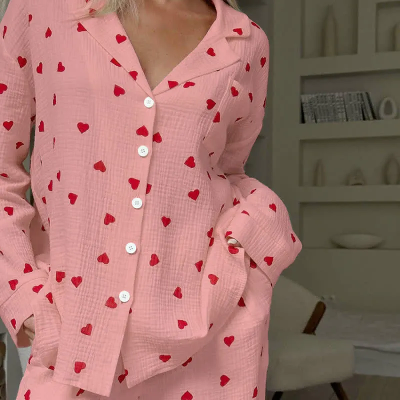 Pyjama-Set aus Baumwolle mit rotem Herzmuster