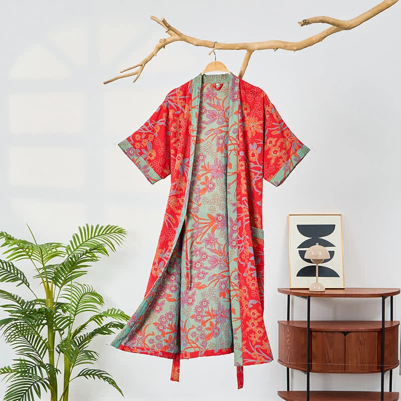 Kimono-Bademantel aus böhmischem Musselin mit Blumenmuster