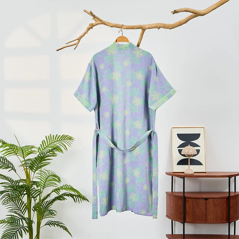 Erfrischender Kimono-Bademantel aus doppellagigem Gaze mit floralem Muster