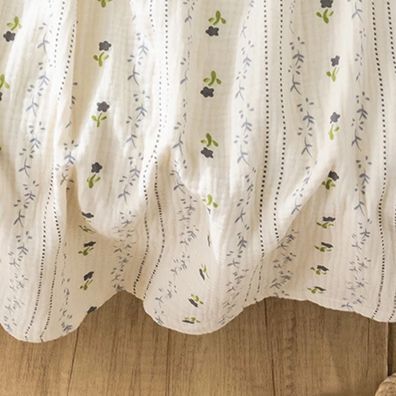 Gestreiftes, geblümtes Camisole-Nachthemd aus Baumwollgaze