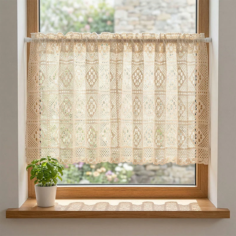 Beige quadratische Häkel-Stufenvorhang