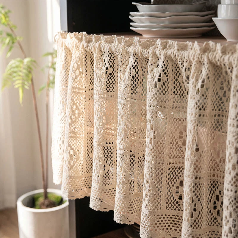 Beige quadratische Häkel-Stufenvorhang