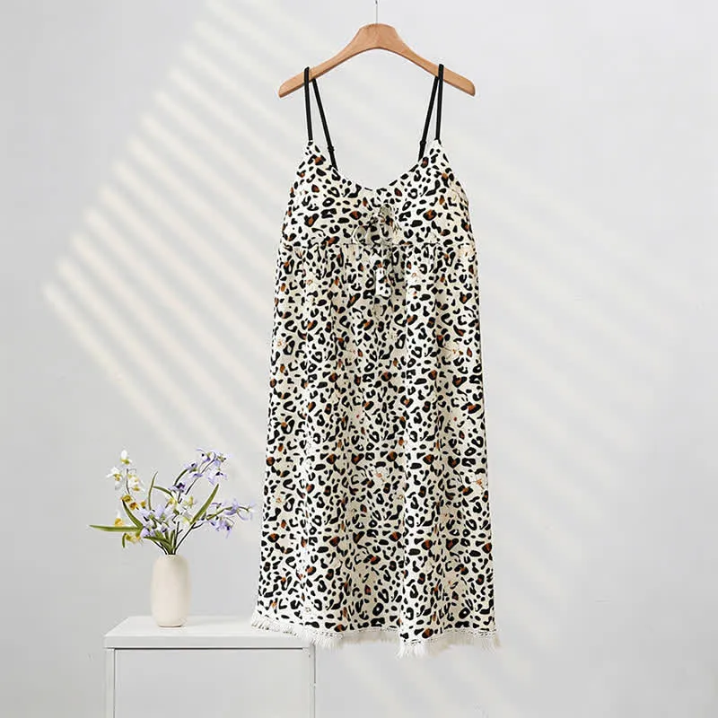Hauskleid mit Leopardenmuster und Quasten