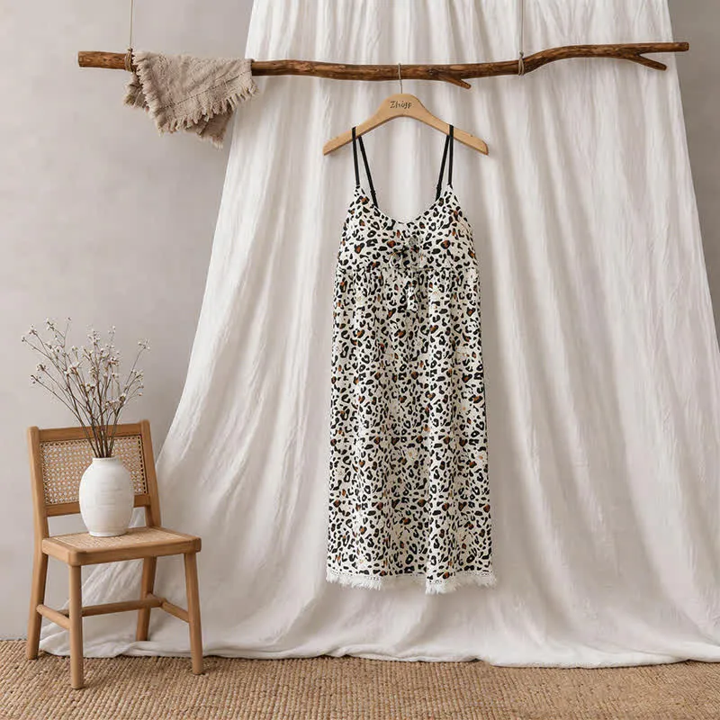 Hauskleid mit Leopardenmuster und Quasten
