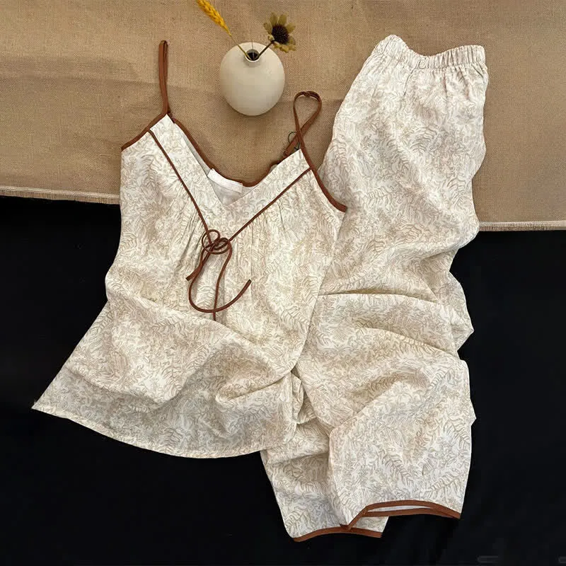 Beige Lounge-Set mit Schleifendetails