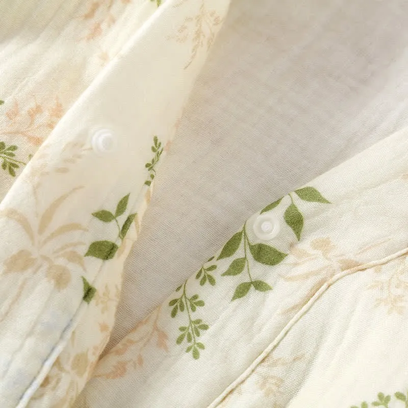 Pyjama-Set aus Baumwollgaze mit botanischem Blattmotiv