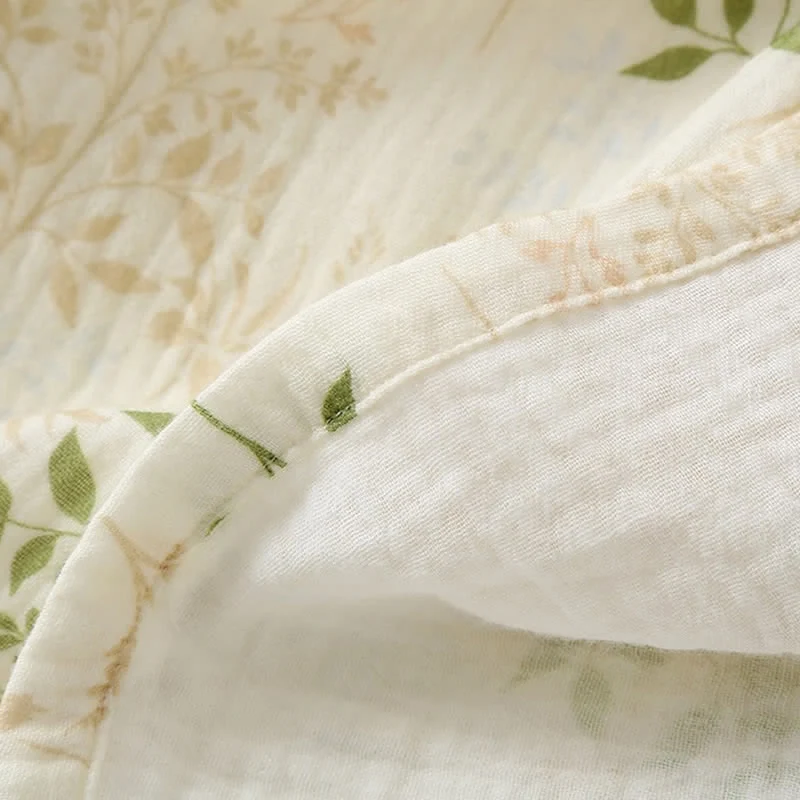 Pyjama-Set aus Baumwollgaze mit botanischem Blattmotiv