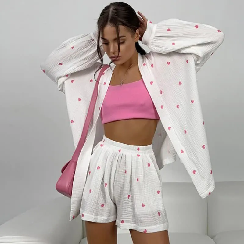 Wickelpyjama-Set aus Baumwolle mit Herzmuster