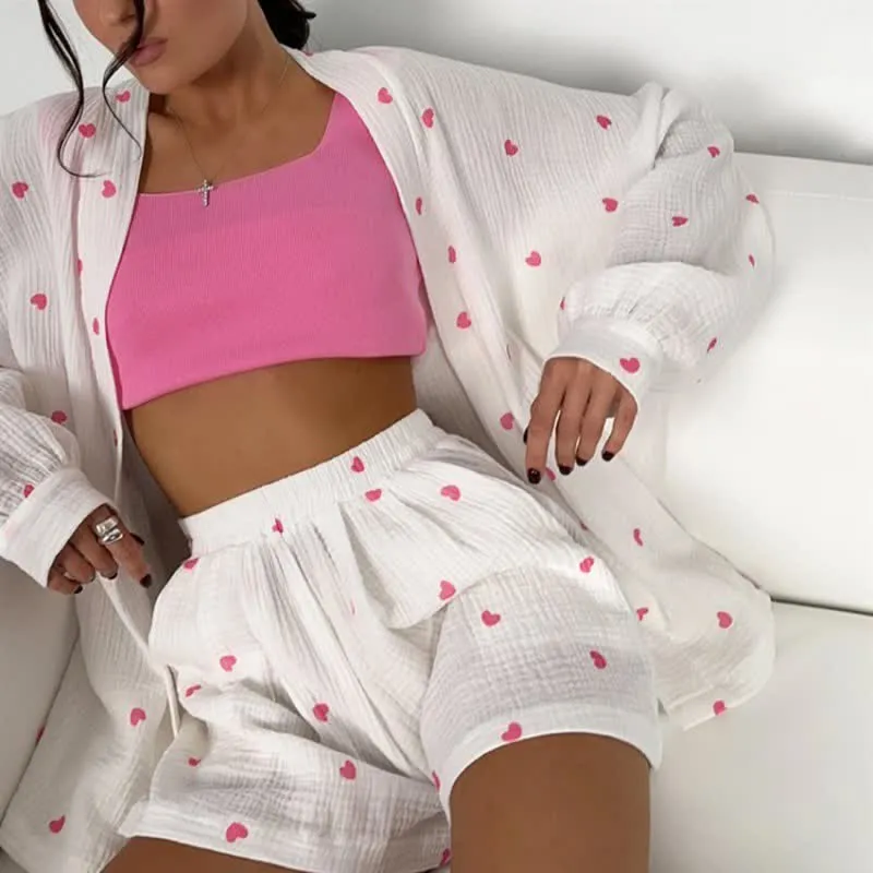 Wickelpyjama-Set aus Baumwolle mit Herzmuster