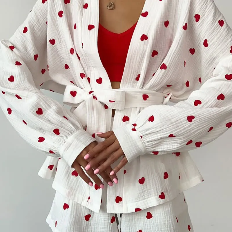 Wickelpyjama-Set aus Baumwolle mit Herzmuster