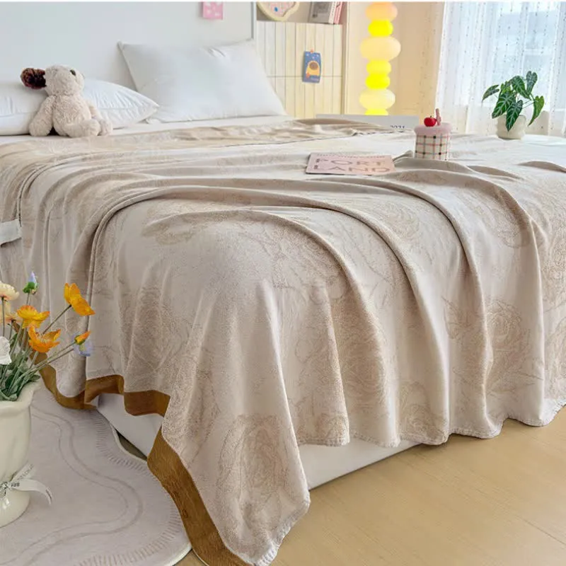 Romantische Sommerdecke aus Bambusfasern mit Rosenmuster