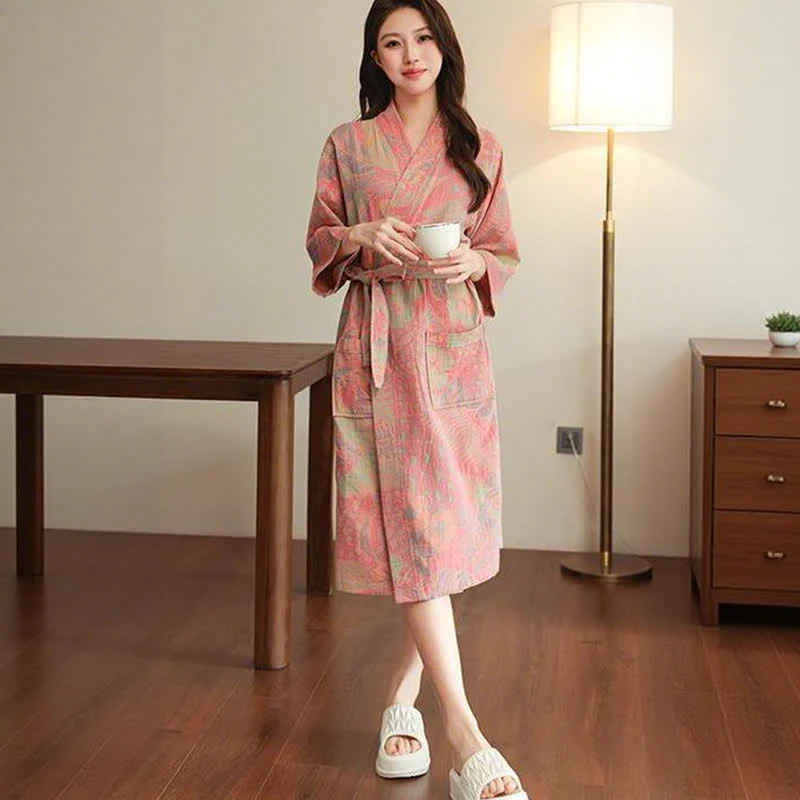 Kimono-Bademantel aus doppellagigem Baumwollgewebe mit Blumenmuster