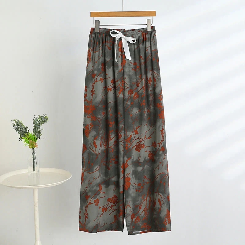 Pyjama-Set mit floralem Tanktop und Hose von Artistic Branch