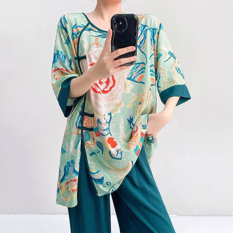 Loungewear-Set im Retro-Blumen-Stil mit orientalischem Flair