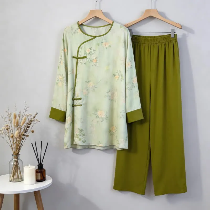 Pyjama-Set mit frischem Blumenmuster im orientalischen Stil