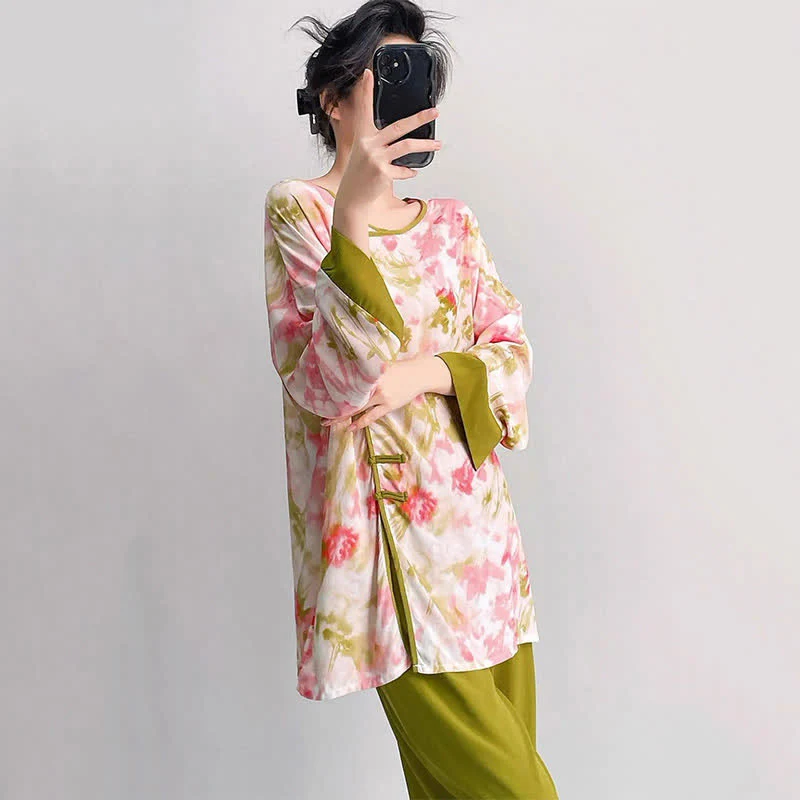 Pyjama-Set im orientalischen Kirschblüten-Design