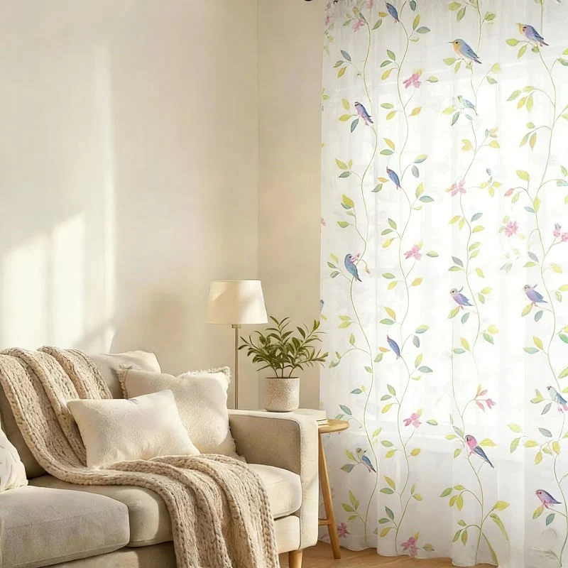 Vorhang im Landhausstil mit Vogel- und Blättermotiv