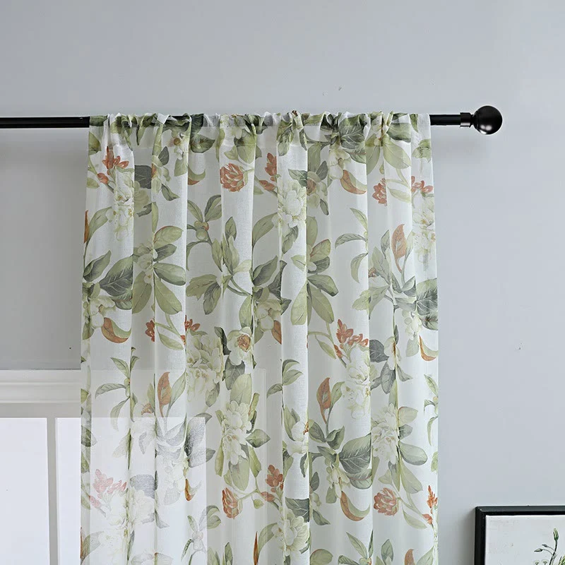 Frischer Vorhang aus Baumwoll-Leinen-Mischgewebe mit Blumenmuster und Stangentasche