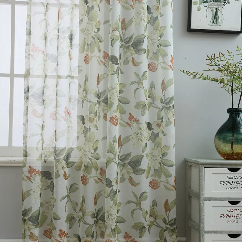 Frischer Vorhang aus Baumwoll-Leinen-Mischgewebe mit Blumenmuster und Stangentasche