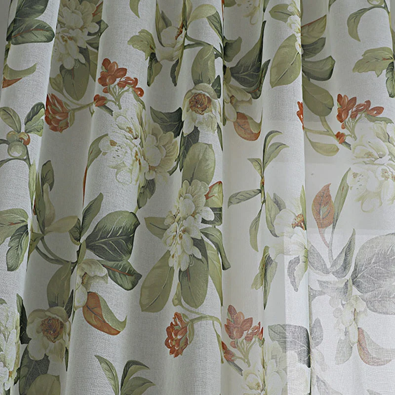 Frischer Vorhang aus Baumwoll-Leinen-Mischgewebe mit Blumenmuster und Stangentasche