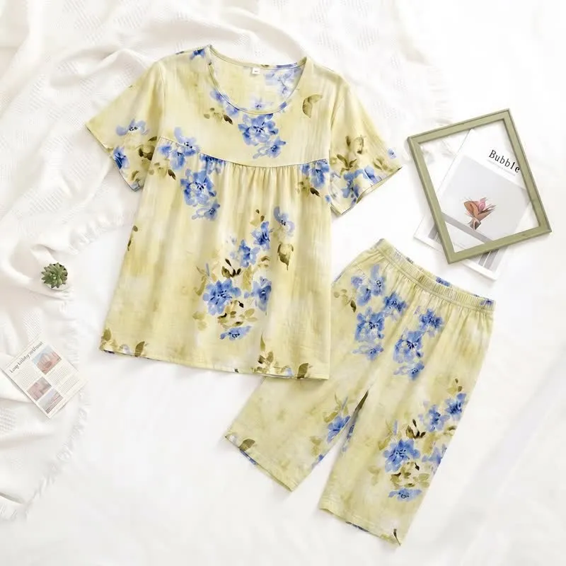 Damenpyjama mit blauem Blumenmuster und kurzen Ärmeln