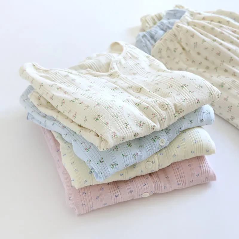 Pyjama-Set aus Baumwoll-Jacquard mit ländlichem Blumenmuster