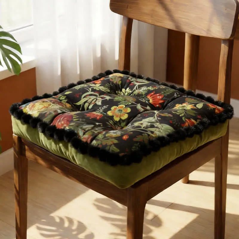 Vintage-Sitzkissen mit Blumenmuster und Pomponborte