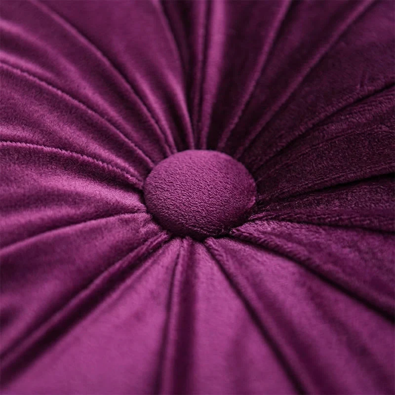 Rundes Dekokissen mit Vintage-Blumenmuster