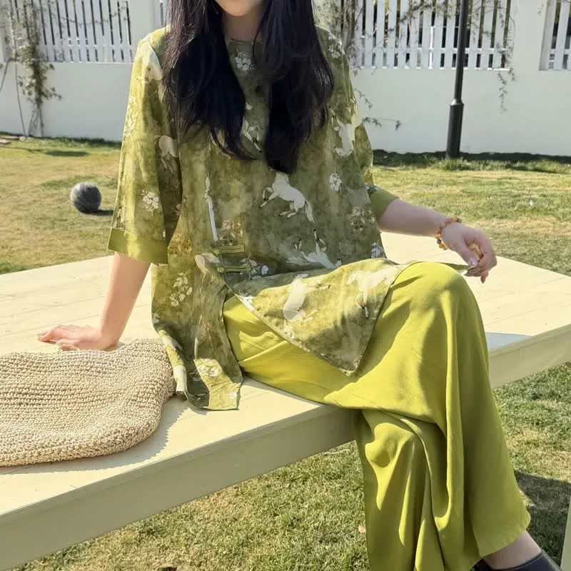 Loungewear-Set mit Pferdeprint im orientalischen Stil