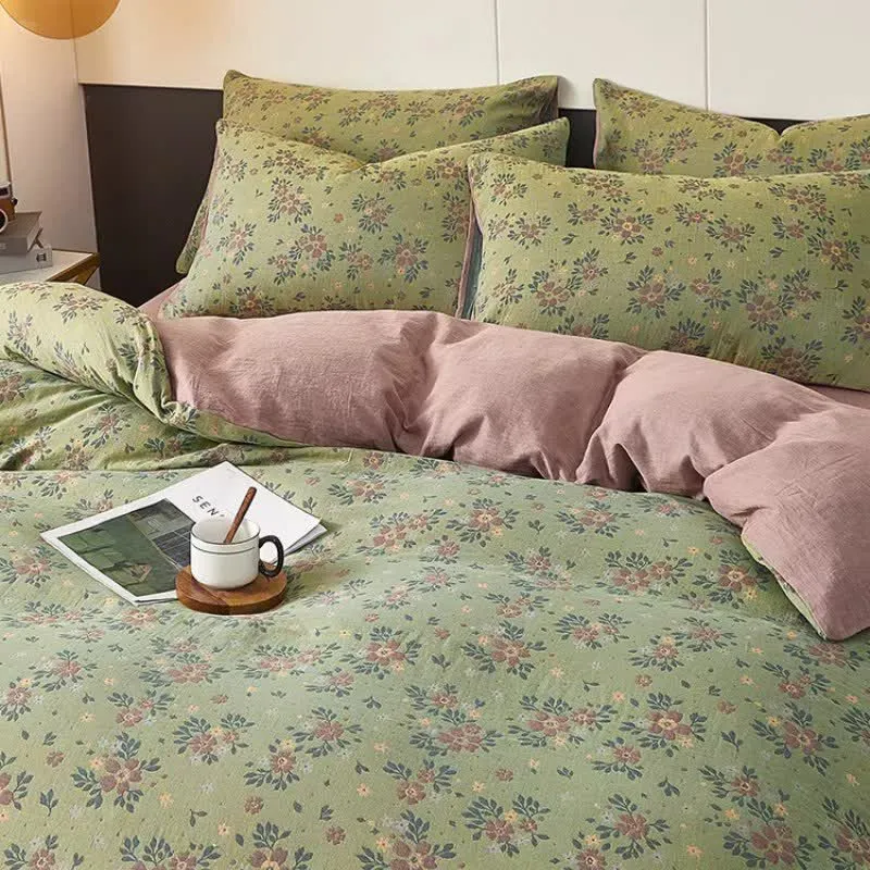 Bettwäsche aus Baumwoll-Doppelgaze mit kleinem Blumenmuster