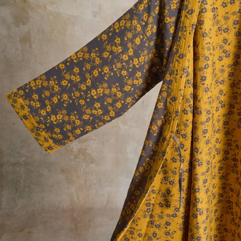 Gelber Kimono-Bademantel aus Baumwollgaze mit Blumenmuster