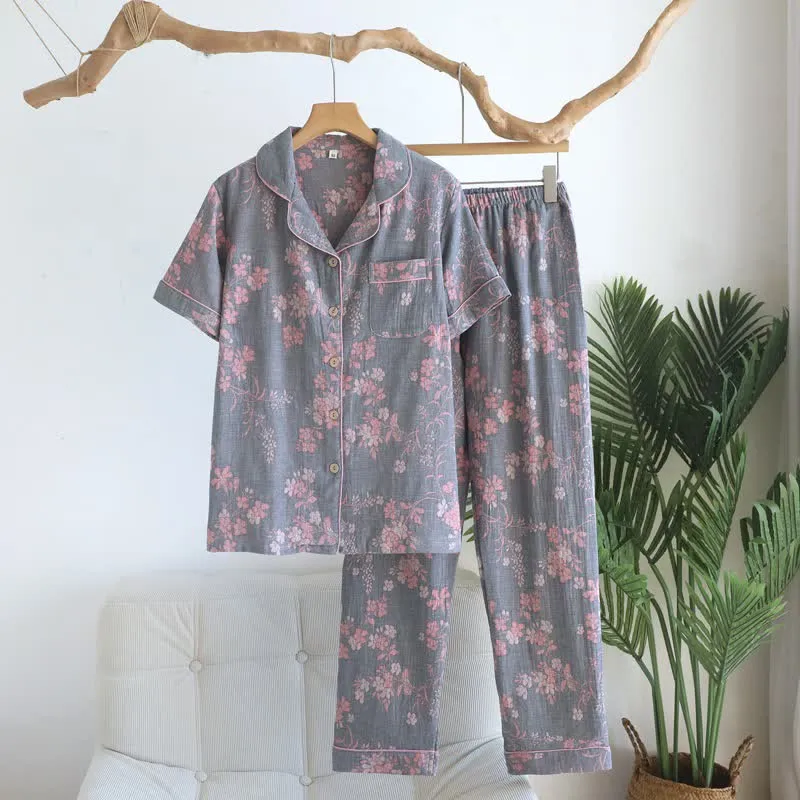 Pyjama-Set aus reiner Baumwolle mit Zweig- und Blumenmuster