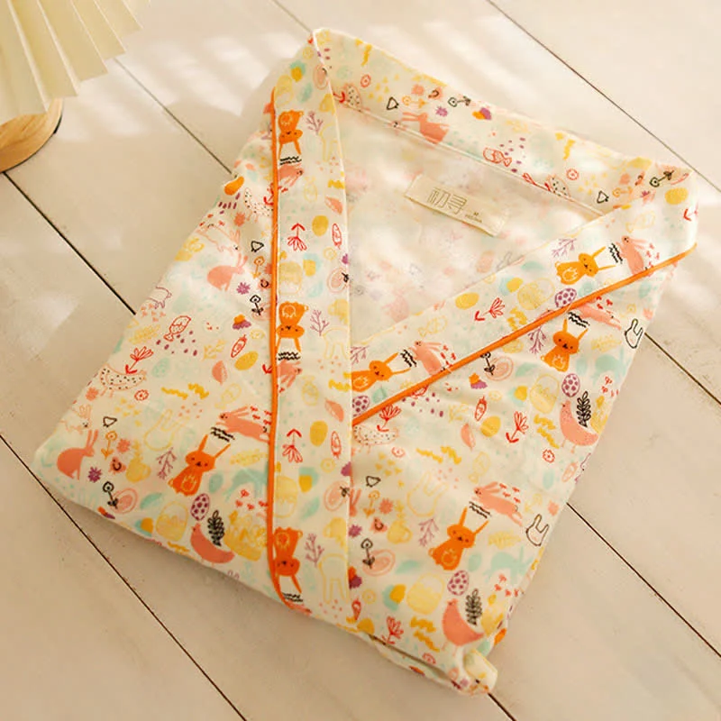 Niedliches Kimono-Nachthemd mit Hasen- und Mondmotiv