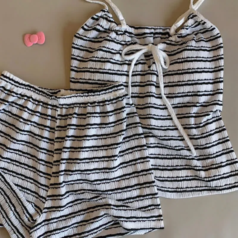 Pyjama-Set mit Schleife vorne, gestreiftem Trägertop und Shorts