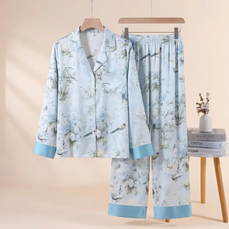 Elegantes Pyjama-Set mit Blumen- und Vogelmuster