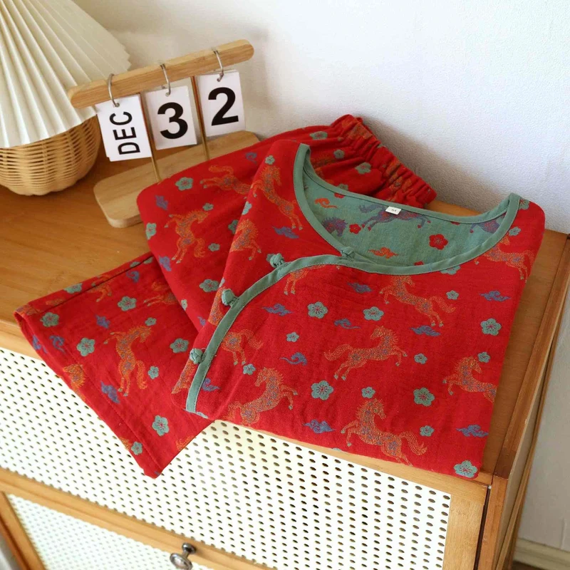 Loungewear-Set aus Baumwollgaze mit Pferdemotiv und Blumenmuster
