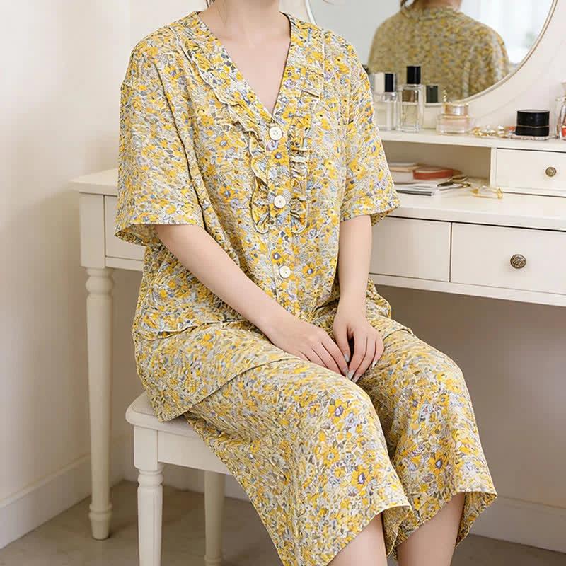 Gelbes Loungewear-Set aus Baumwolle mit Blumenmuster und Rüschen