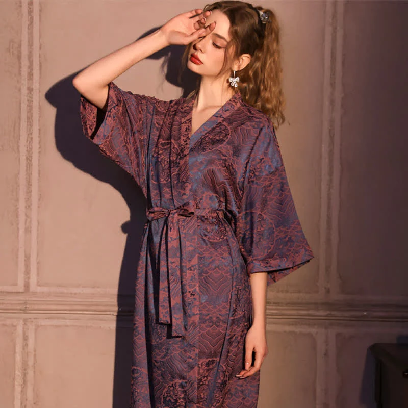 Robe mit abstraktem Muster und 3/4-Ärmeln