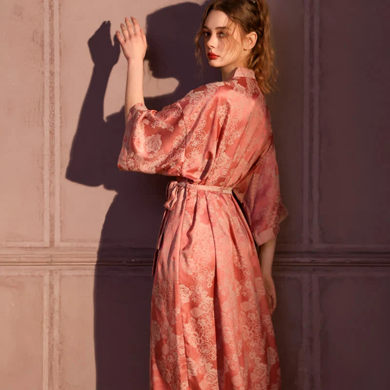 Romantischer Kimono-Bademantel mit 3/4-Ärmeln in Rosenform