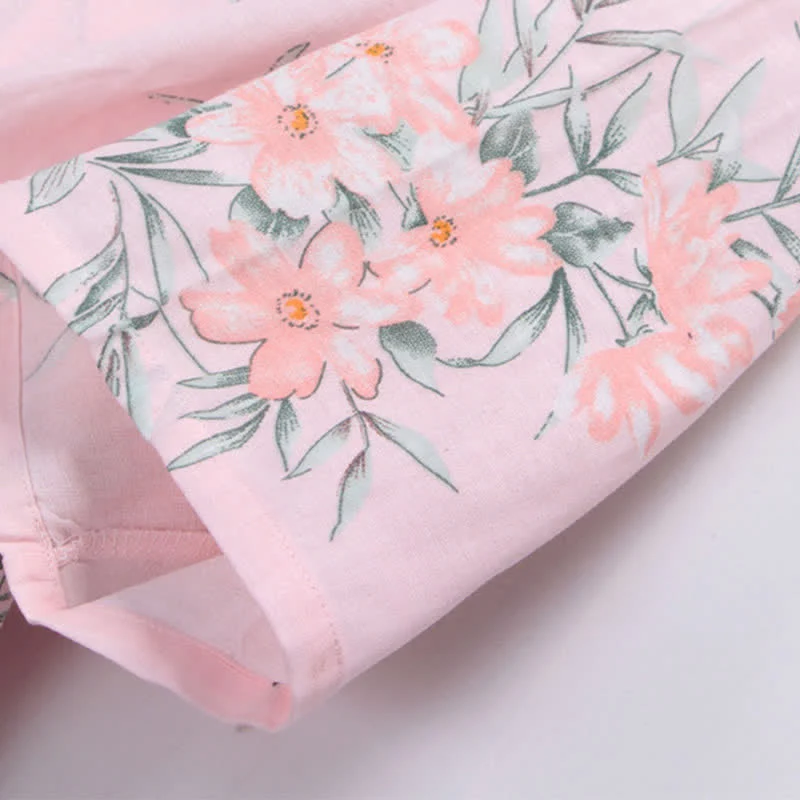 Kimono-Bademantel aus rosa Baumwollgaze mit Blumenmuster