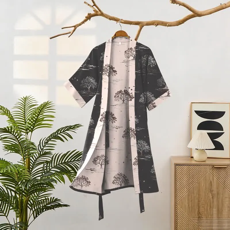 Unisex Kimono-Bademantel aus Baumwolle mit dem Muster „Charcoal Tree“