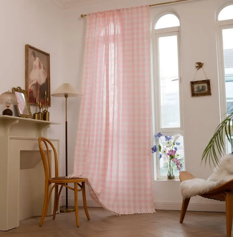 Karogardine im Landhausstil mit Quasten