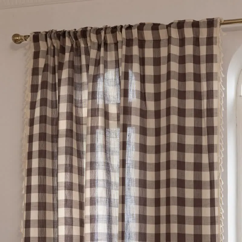 Karogardine im Landhausstil mit Quasten