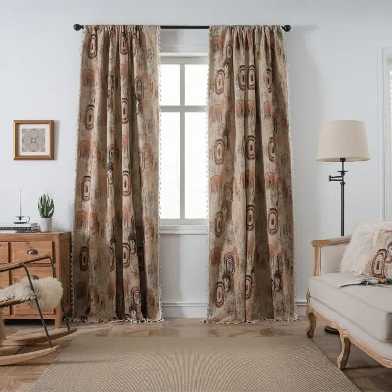Jacquard-Vorhang mit Baumringmuster und Quaste
