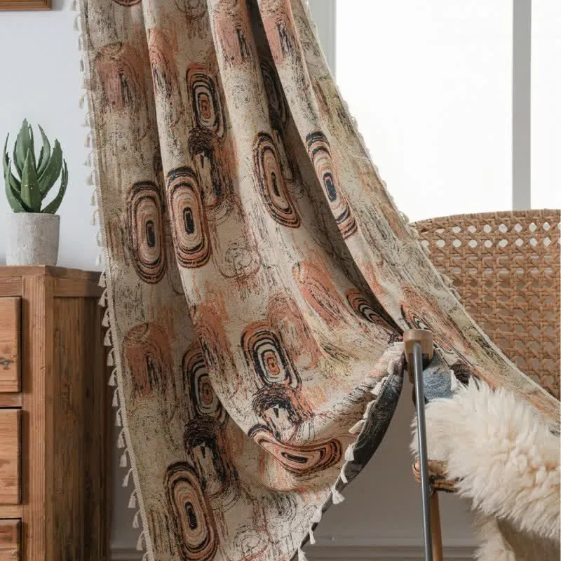 Jacquard-Vorhang mit Baumringmuster und Quaste