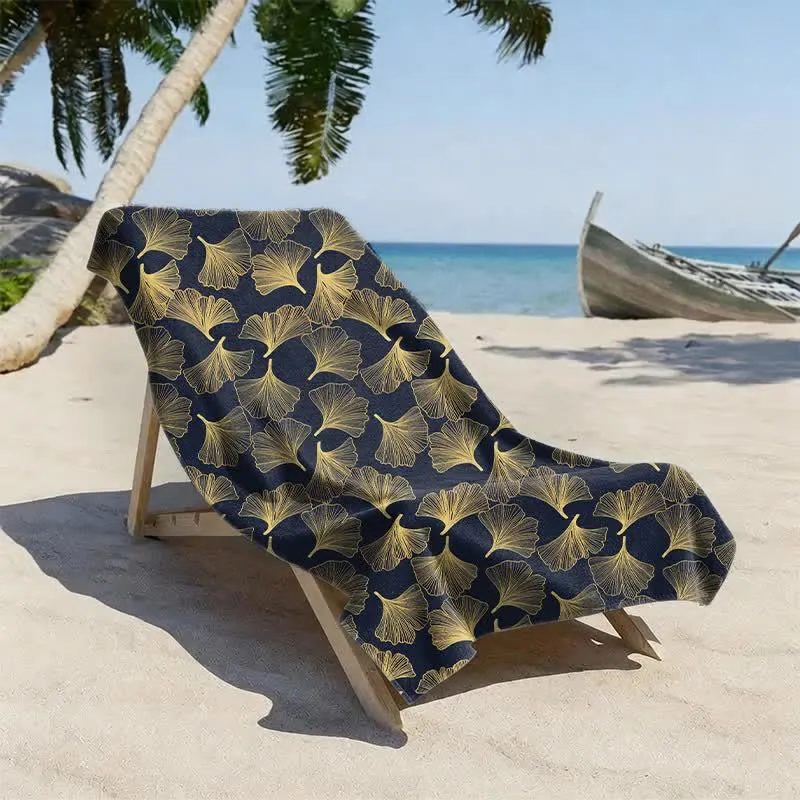 Künstlerisches Linienkunst-Ginkgo-Strandtuch