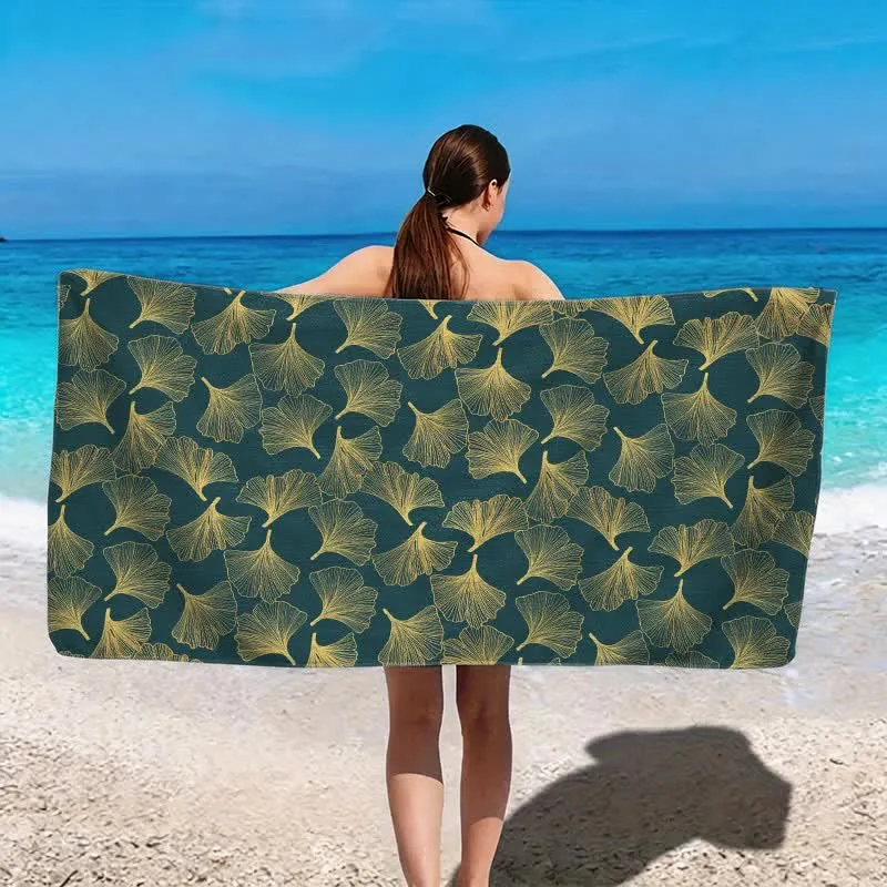 Künstlerisches Linienkunst-Ginkgo-Strandtuch