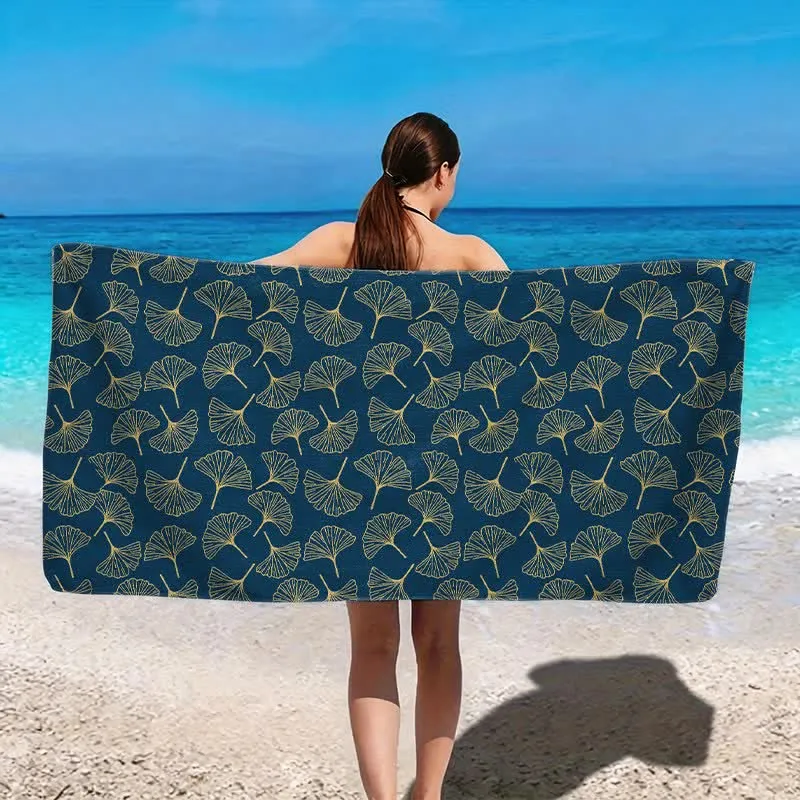 Strandtuch mit Linienzeichnung eines Ginkgoblattes