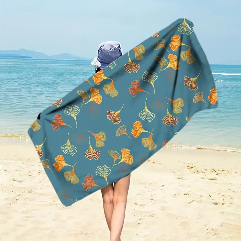 Elegantes Strandtuch mit Ginkgoblatt