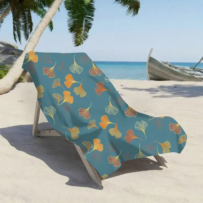 Elegantes Strandtuch mit Ginkgoblatt